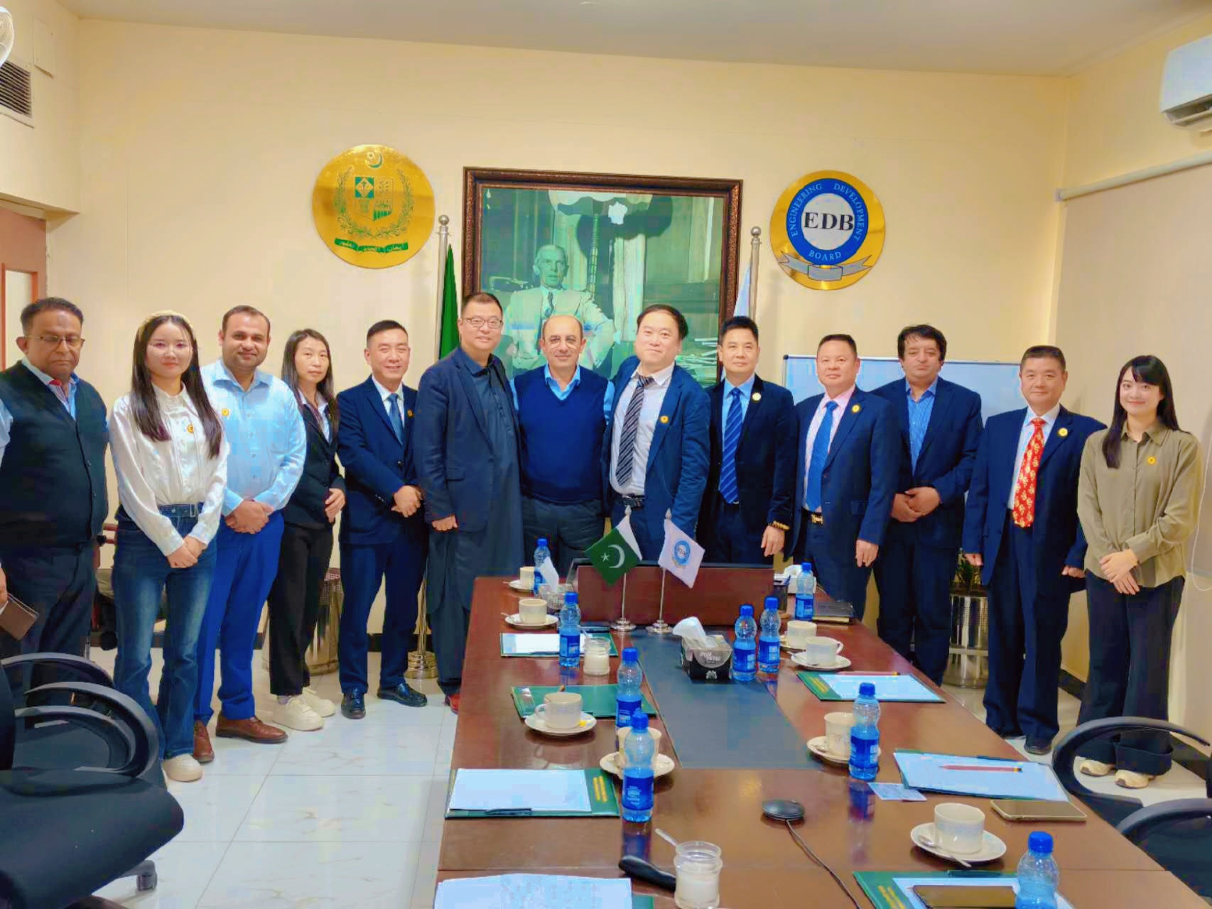 Pakistan–China business meeting with delegation and flags